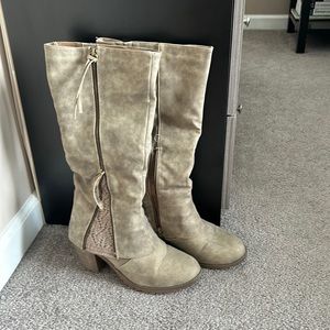 Muk Luks Women’s Shoes Size 10 Used